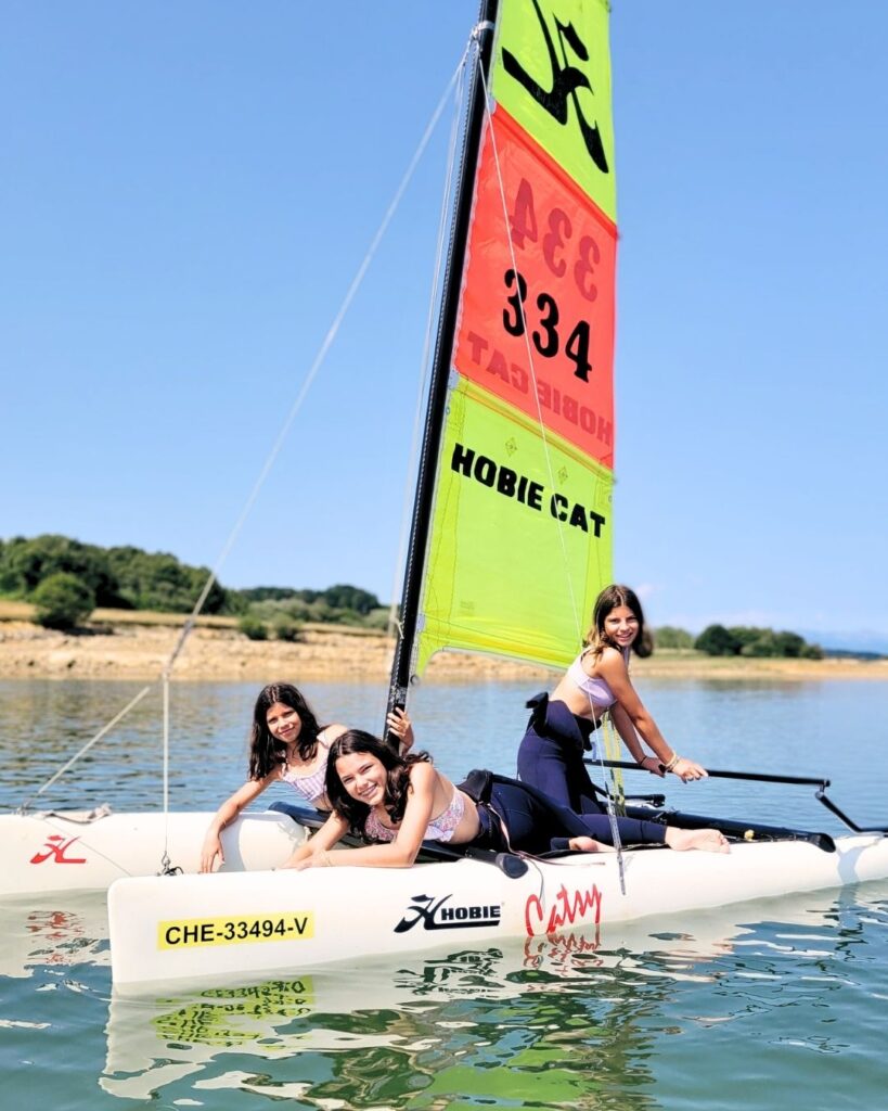 campamento-verano-barcos-catamaran