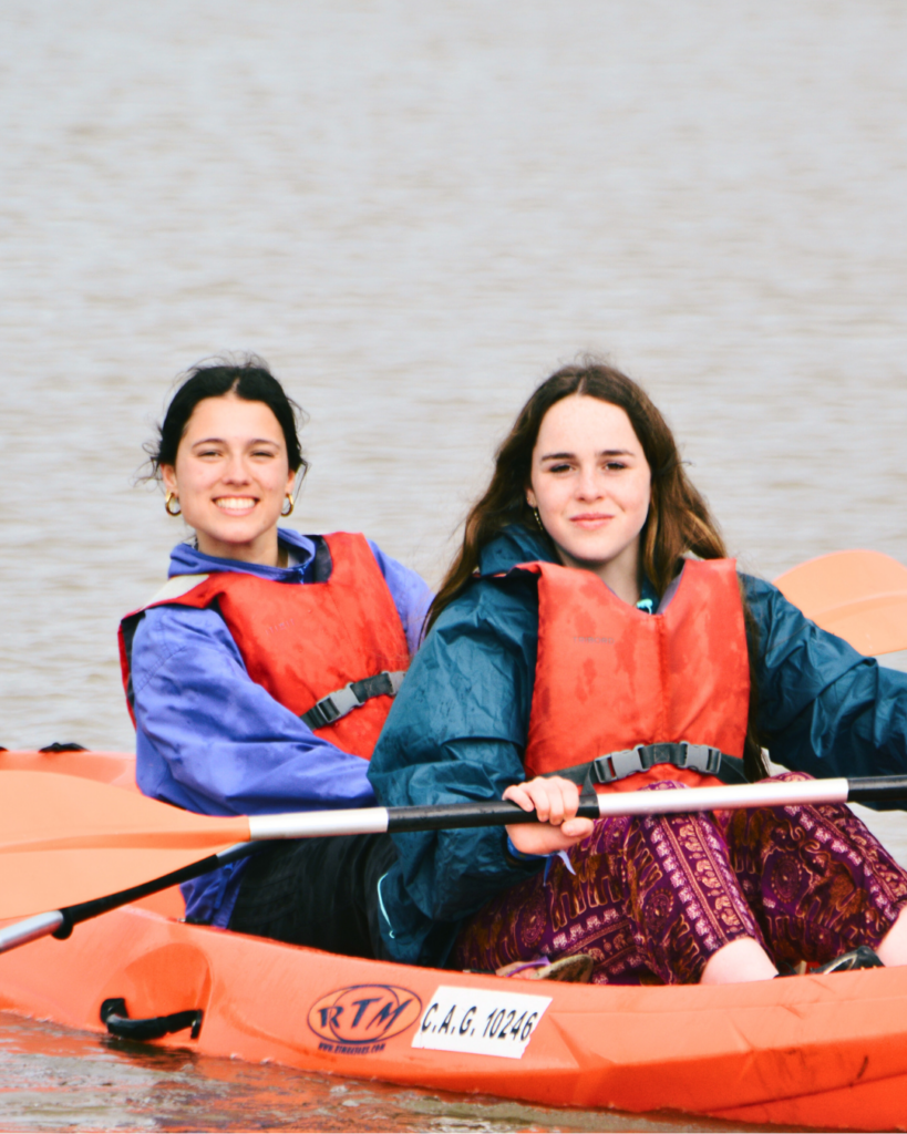 canoa-amigas-trabajo